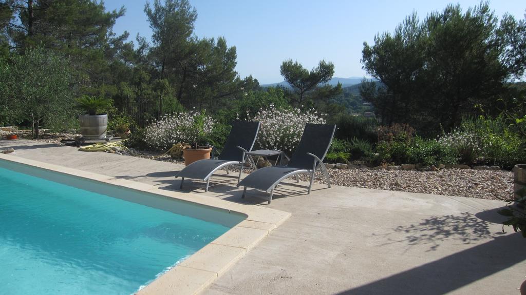 Les Hauts Des Materonnes Tourves 外观 照片